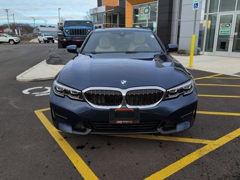 Used 2021 BMW 330i xDrive Sedan w/ Premium Package image 2