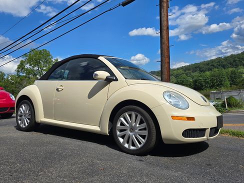 Used 2008 Volkswagen Beetle SE image 6
