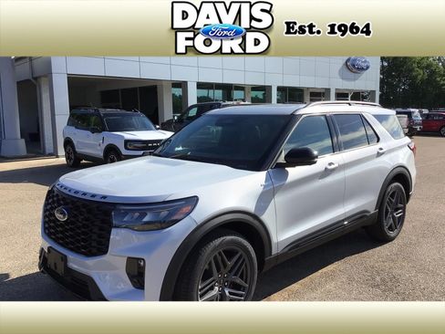 New 2026 Ford Explorer ST-Line AWD/4WD image 1