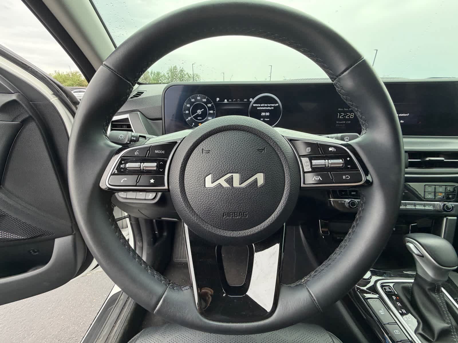 Used 2024 Kia Seltos EX FWD image 10