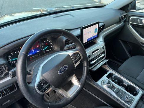 Certified 2023 Ford Explorer XLT w/ Class IV Trailer Tow Package image 7