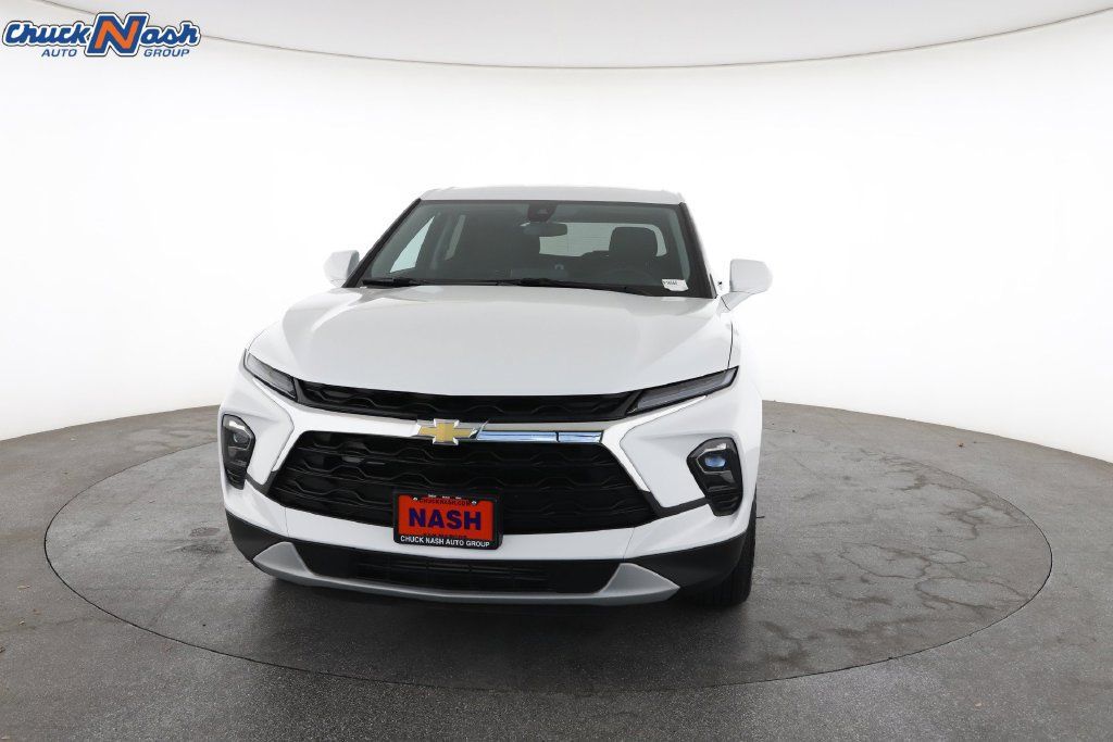 Certified 2026 Chevrolet Blazer LT FWD image 4