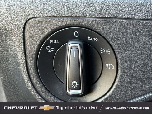 Used 2022 Volkswagen Atlas SE image 25