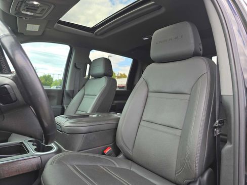 Used 2022 GMC Sierra 3500 Denali w/ Denali Black Diamond Edition AWD/4WD image 23