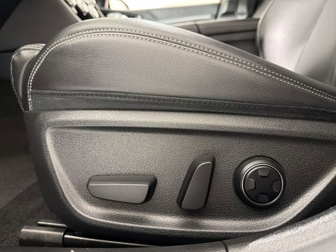 Used 2021 Genesis G70 2.0T RWD image 10