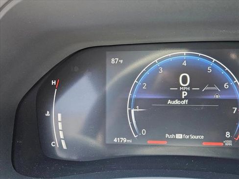Used 2025 Toyota Grand Highlander FWD image 11