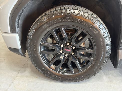 Used 2024 GMC Sierra 1500 Elevation AWD/4WD image 9