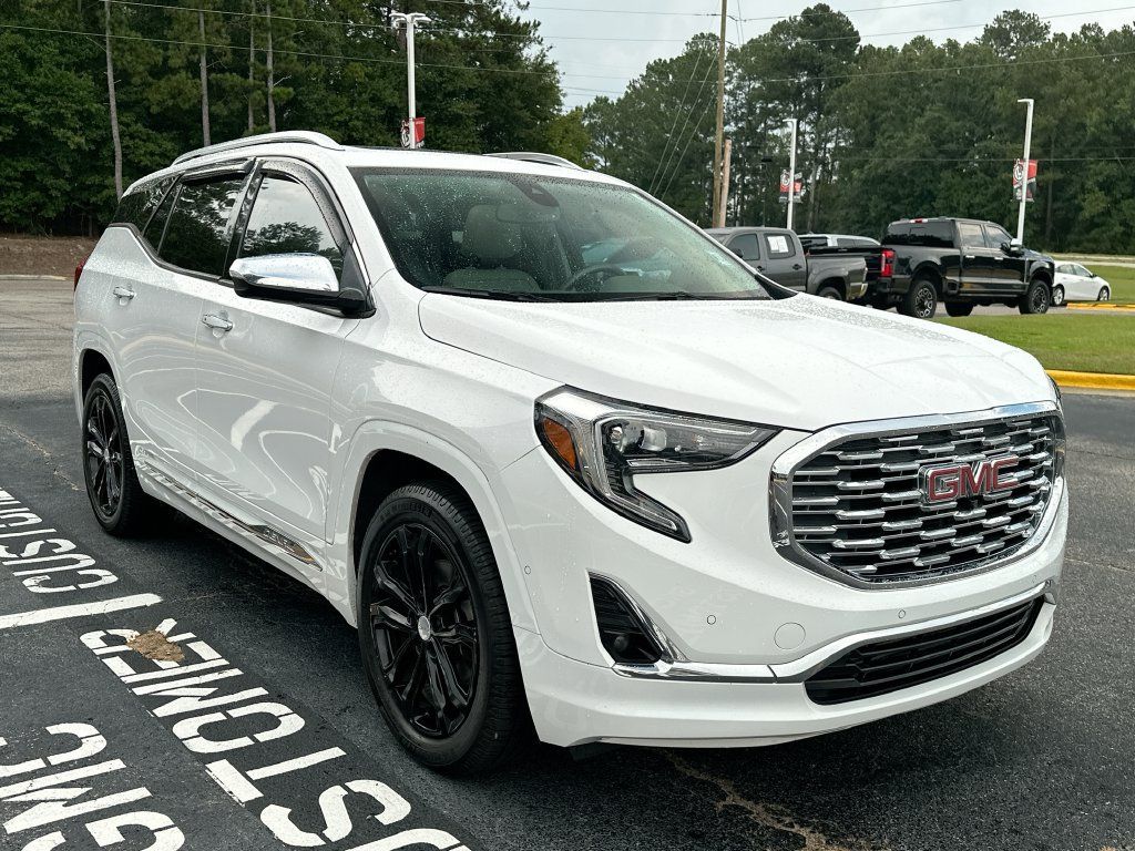 Used 2018 GMC Terrain Denali w/ Advanced Safety Package FWD image 2
