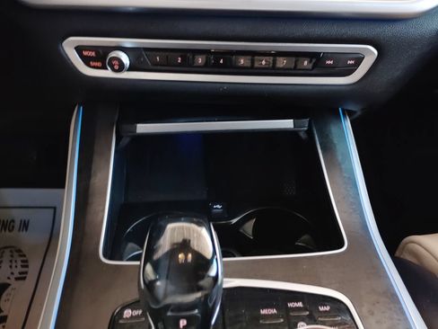 Used 2022 BMW X5 xDrive45e w/ Premium Package AWD/4WD image 40