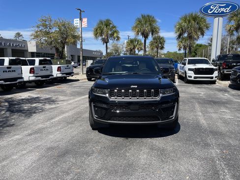 New 2026 Jeep Grand Cherokee L Limited image 3