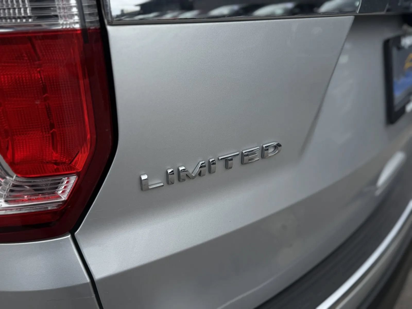 Used 2019 Ford Explorer Limited w/ Class III Trailer Tow Package FWD image 45