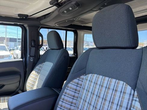 New 2026 Jeep Wrangler Unlimited Sport AWD/4WD image 15
