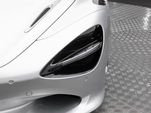 New 2027 McLaren 750S Spider RWD image 44