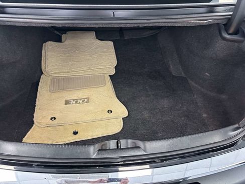 Used 2014 Chrysler 300 image 24