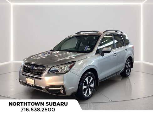 Used 2018 Subaru Forester 2.5i Limited AWD/4WD image 8