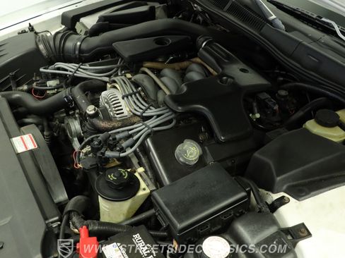 Used 1993 Lincoln Mark VIII RWD image 31