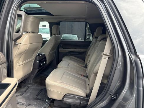 Used 2018 Ford Expedition Limited w/ Equipment Group 302A AWD/4WD image 10