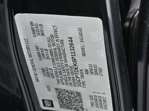 Used 2023 Chevrolet Colorado Z71 w/ Z71 Convenience Package 2 image 35