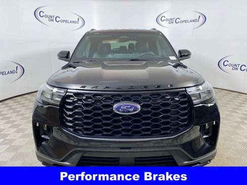 Used 2025 Ford Explorer ST-Line w/ ST-Line Street Pack image 11