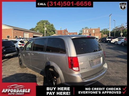 Used 2020 Dodge Grand Caravan GT FWD image 3