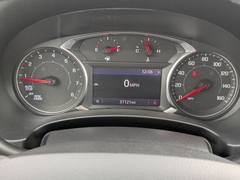 Used 2023 GMC Terrain SLT image 32