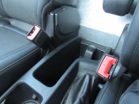 Used 2020 Ford Transit Connect XL image 40