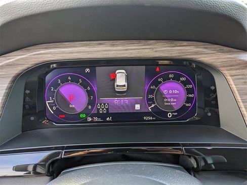 Used 2025 Volkswagen Atlas SEL Premium R-Line image 34