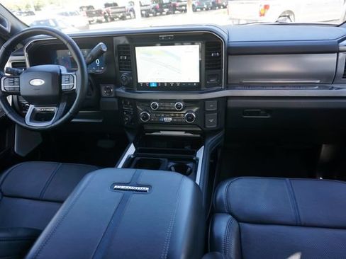 Used 2025 Ford F250 Platinum AWD/4WD image 6
