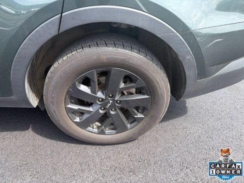 Used 2022 Kia Sorento S w/ Panoramic Sunroof Package AWD/4WD image 9