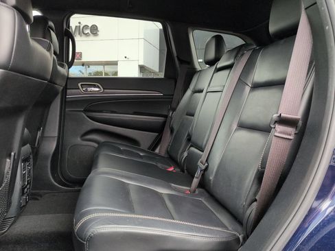 Used 2017 Jeep Grand Cherokee Limited AWD/4WD image 15