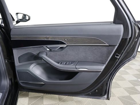 Used 2022 Audi A8 L 3.0T w/ Executive Package image 32