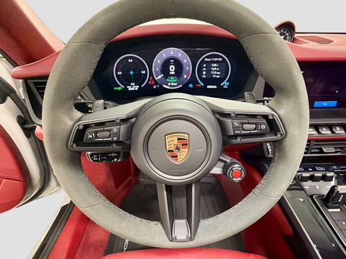 Certified 2025 Porsche 911 Targa 4 GTS AWD/4WD image 12