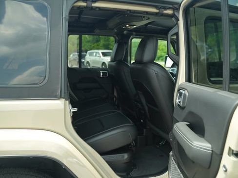 Used 2022 Jeep Wrangler Unlimited Sahara AWD/4WD image 22