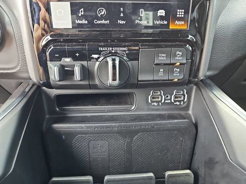 Used 2023 RAM 1500 Laramie RWD image 27