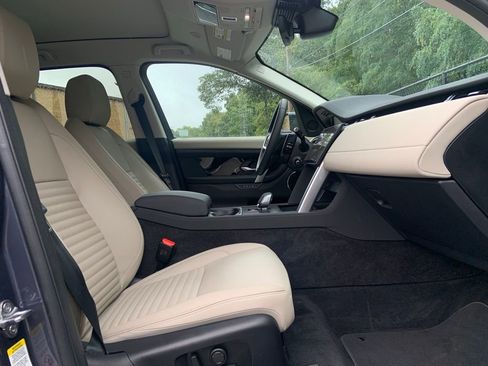 Certified 2025 Land Rover Discovery Sport S image 18