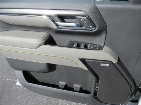 New 2026 Chevrolet Silverado 2500 ZR2 image 32