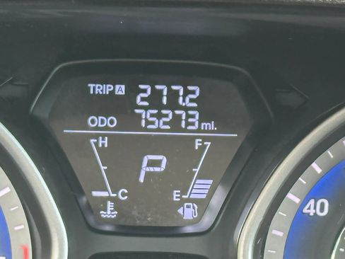 Used 2013 Hyundai Elantra GLS w/ Preferred Pkg FWD image 3