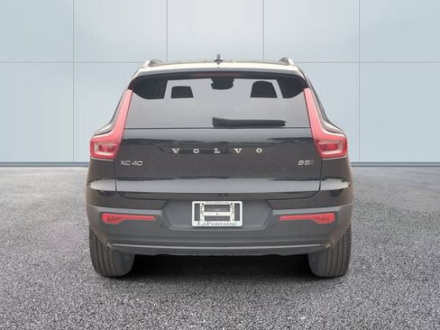 Certified 2026 Volvo XC40 B5 Core w/ Climate Package AWD/4WD image 5