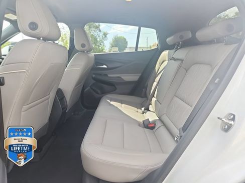 Used 2026 Buick Envista Avenir FWD image 9