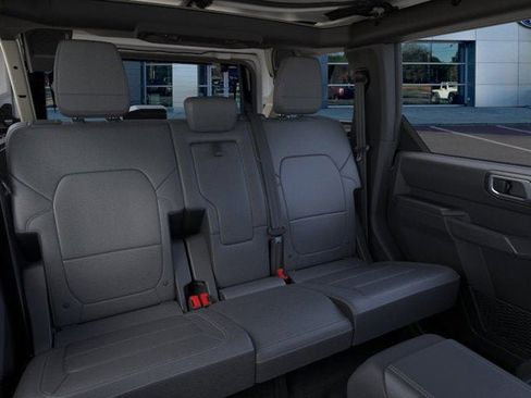 New 2025 Ford Bronco Badlands image 11