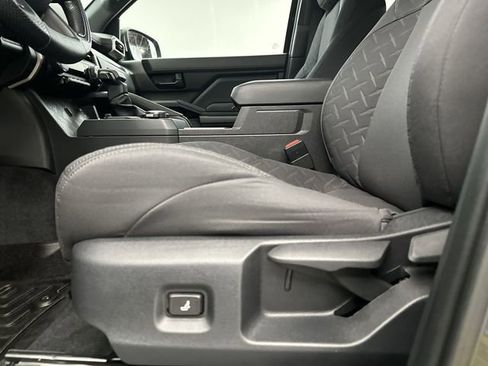 Used 2025 Toyota Tacoma SR5 image 17