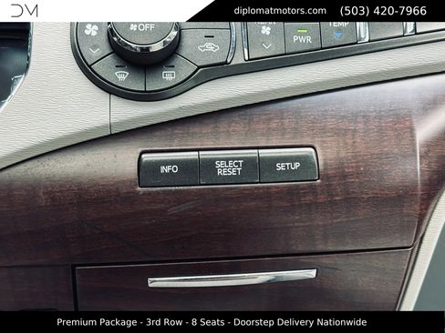 Used 2011 Toyota Sienna XLE w/ Premium Pkg FWD image 41