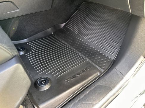 Used 2024 Toyota Tundra Limited AWD/4WD image 25