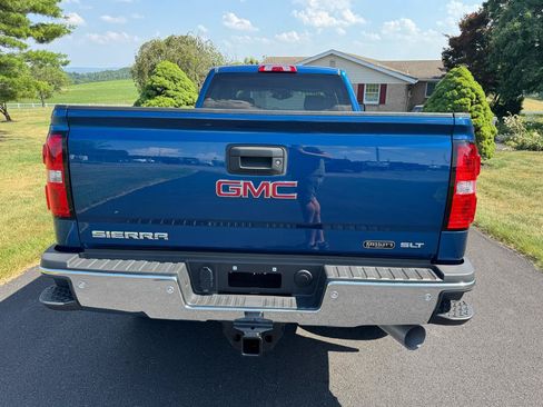 Used 2017 GMC Sierra 2500 SLT w/ Duramax Plus Package AWD/4WD image 8