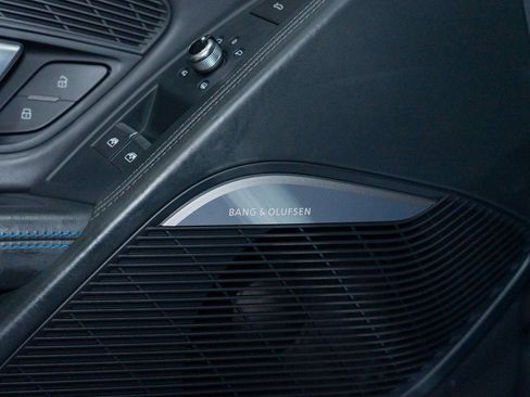 Used 2017 Audi R8 V10 image 24