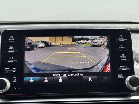 Used 2018 Honda Accord Touring image 27