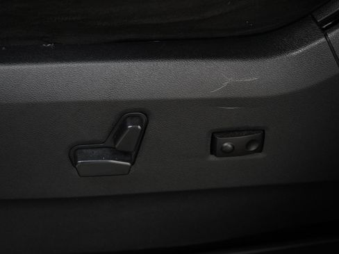 Used 2014 Dodge Grand Caravan SXT w/ Rear Park Assist Package FWD image 26