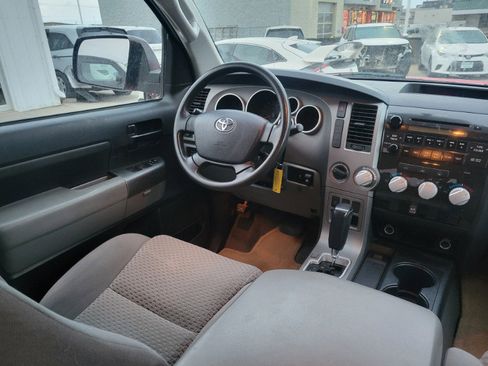 Used 2011 Toyota Tundra 4x4 CrewMax image 21