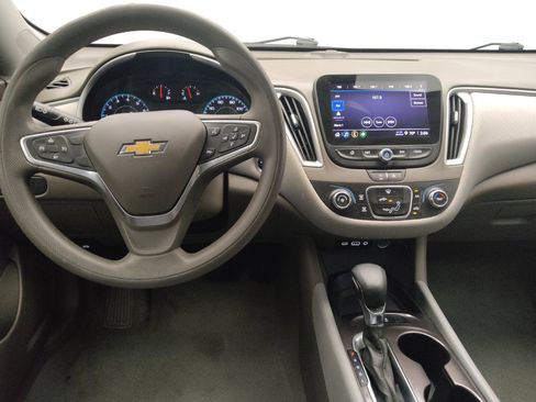 Used 2022 Chevrolet Malibu LS FWD image 22