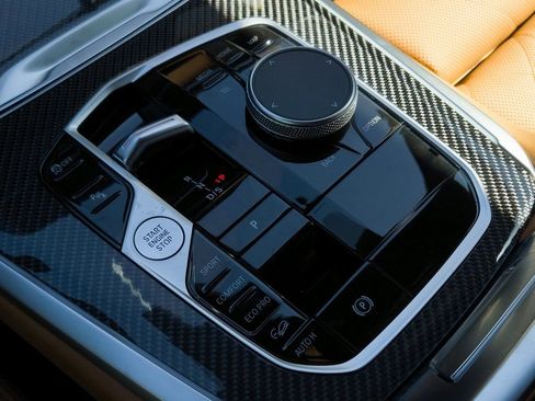 New 2026 BMW X5 M60i w/ Climate Comfort Package image 12